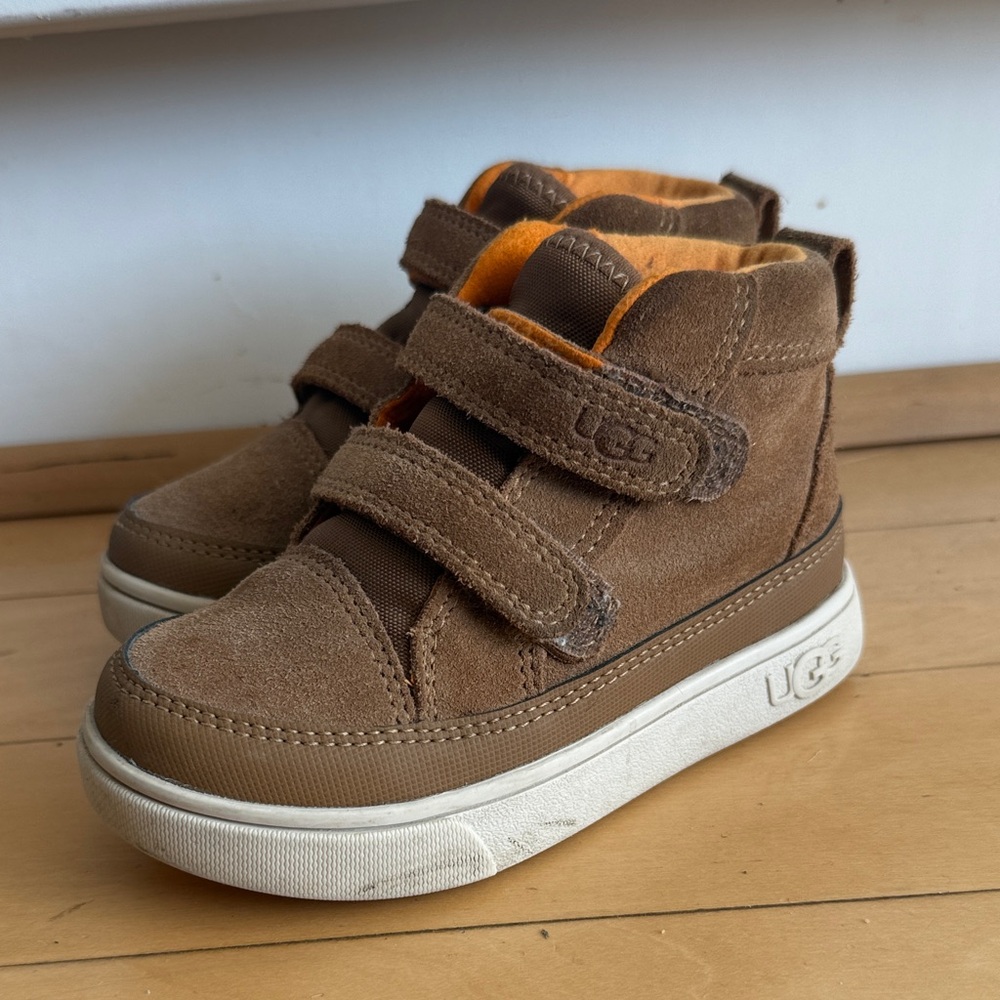 UGG Kids Sneakers in Brown with Orange Highlights